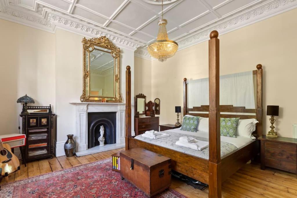 Luxurious Victorian, A Few Minutes From The Beach - Sleeps 2 Adults And Up To 3 Children Apartment St Leonards-on-Sea Екстериор снимка
