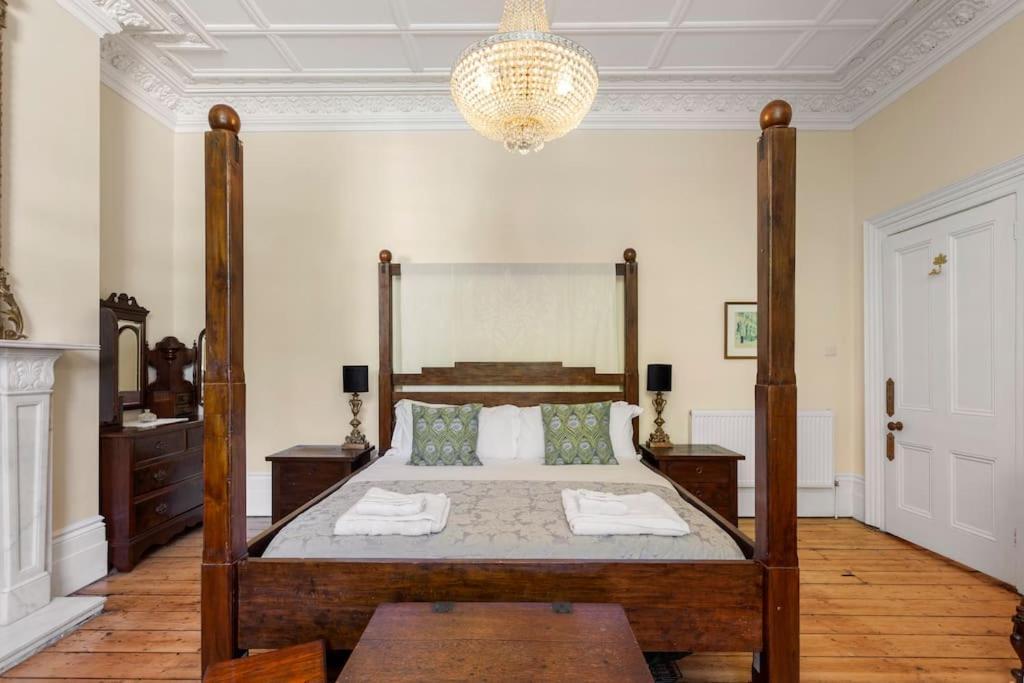 Luxurious Victorian, A Few Minutes From The Beach - Sleeps 2 Adults And Up To 3 Children Apartment St Leonards-on-Sea Екстериор снимка
