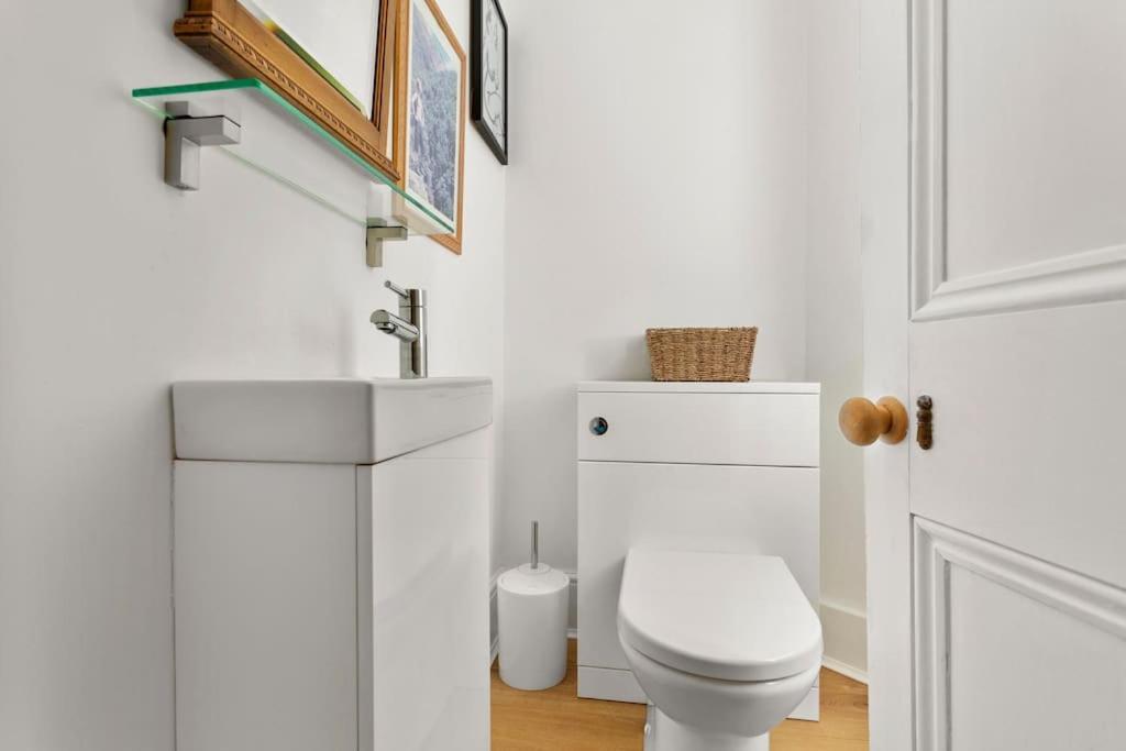 Luxurious Victorian, A Few Minutes From The Beach - Sleeps 2 Adults And Up To 3 Children Apartment St Leonards-on-Sea Екстериор снимка