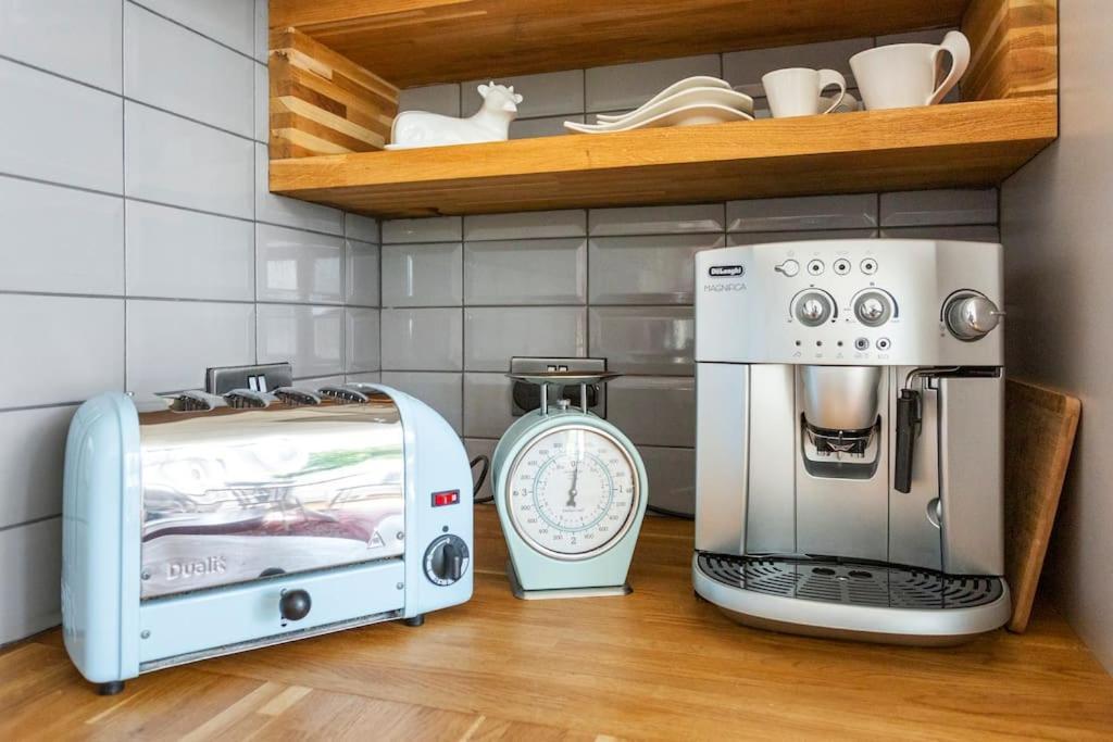Luxurious Victorian, A Few Minutes From The Beach - Sleeps 2 Adults And Up To 3 Children Apartment St Leonards-on-Sea Екстериор снимка