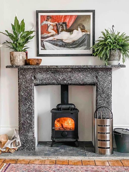 Luxurious Victorian, A Few Minutes From The Beach - Sleeps 2 Adults And Up To 3 Children Apartment St Leonards-on-Sea Екстериор снимка